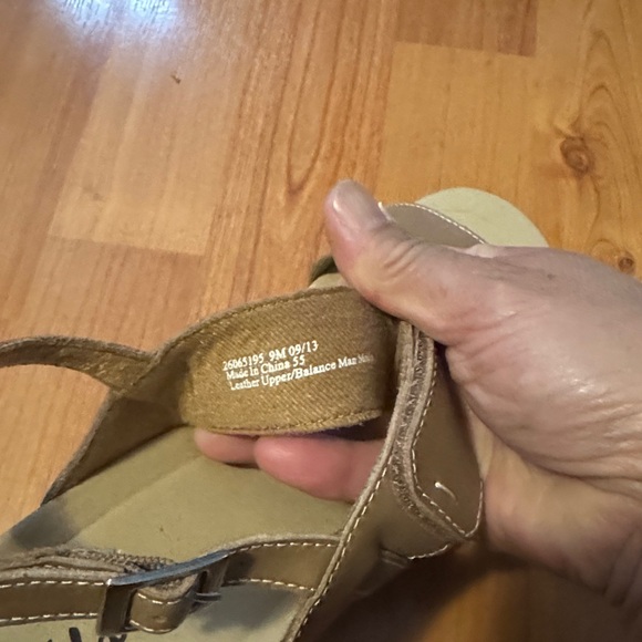 Clarks Brown Leather Sandals Sz 9 New - Picture 6 of 6